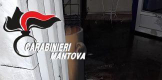 Molesta l’ex compagna e brucia la casa del figlio: 66enne arrestato