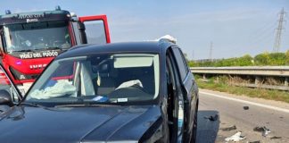 Castiglione delle Stiviere: scontro tra auto e trattore sulla Sp.567, ferita una 34enne