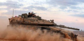 Israele prepara attacco a Gaza City, ammassati centinaia di tank e blindati: prosegue fuga palestinesi