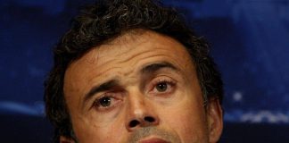 Luis Enrique cade dalla bici, allenatore Psg si rompe clavicola