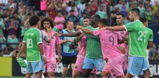 Suarez, l’ultima follia: prima la rissa, poi sputa a un avversario