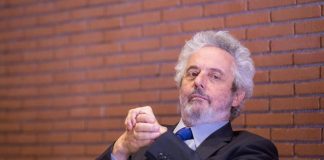 Nicola Piovani: “Basta sottofondo musicale nei locali, bollino per quelli free”. Le reazioni