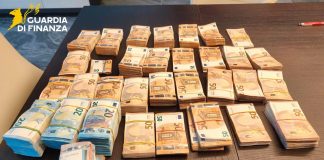 Frode fiscale da oltre 100 milioni: scoperto sistema “all inclusive” per fatture false e riciclaggio