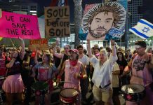 Israele-Gaza, parenti ostaggi oggi in massa davanti alla casa di Netanyahu