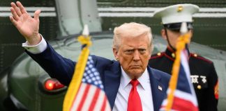Atterraggio d’emergenza per elicottero di Trump nel Regno Unito