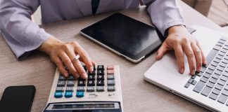 Dalla scuola alle bollette, stangata d’autunno da quasi 3.000 euro per le famiglie