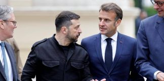 Ucraina, Trump: “Molto deluso da Putin”. Zelensky oggi da Macron