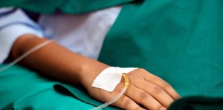 Pensava fosse mal di schiena, 38enne muore di cancro al retto otto settimane dopo i primi sintomi
