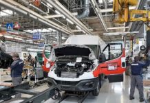 Suzzara, visita Tata Motors all’Iveco: clima di attesa e preoccupazione tra i lavoratori