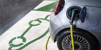 Incentivi auto elettriche, apre lo sportello per cittadini e microimprese: come fare domanda