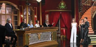 Ballando, standing ovation per Barbara D’Urso. Lucarelli: “Per ora tutto piatto…”