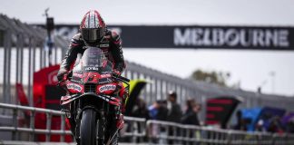 MotoGp, festa Aprilia in Australia: Bezzecchi domina la Sprint. Penultimo Bagnaia