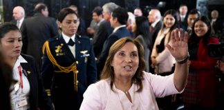Perù, destituita la presidente Dina Boluarte