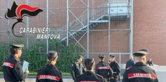 Mantova, in giro con coltelli e bastoni: denunciate tre persone