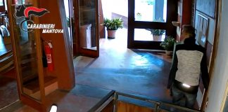 San Giorgio: in chiesa a caccia di preziosi, ruba il vino della messa. Denunciato