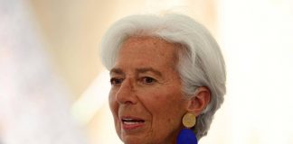 Lagarde a sorpresa visita il mercato di Firenze: “Prezzi del cibo ancora troppo alti”