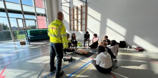 Il 118 entra in classe per insegnare la rianimazione cardiopolmonare a 116 studenti