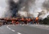 Inferno di fuoco a Brescia Sud: distrutto casello, autostrada bloccata