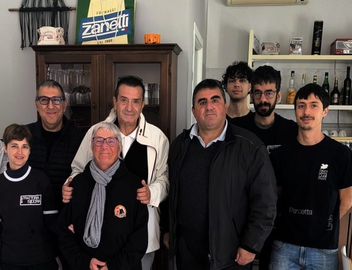 foto consegna beneficenza
