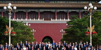 D’Alema e la foto con Putin e Kim a Pechino: “C’era l’80% dell’umanità, isolarli è da coglio…”