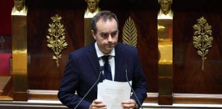 Francia, Lecornu: “Riforma delle pensioni sospesa fino alle presidenziali”