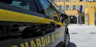 Coniugi idraulici, truffa con conti gonfiati ed estorsioni: sequestrati 200mila euro e un Suv
