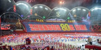Parata a Pyongyang, Kim presenta il nuovo missile intercontinentale balistico
