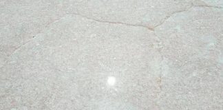 Bolivia, spiegato ‘effetto specchio’ della distesa salata Salar de Uyuni