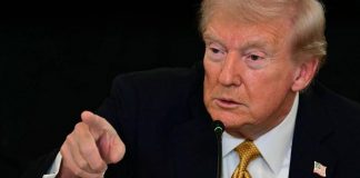 Sanzioni a Russia, tre opzioni presentate a Trump: lui ha scelto la via di mezzo
