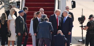 Trump arrivato alla Knesset. A Netanyahu e Herzog: “E’ il vostro giorno migliore”