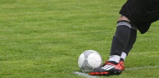 Siena, arbitro 15enne aggredito da un adulto per aver assegnato un calcio di punizione