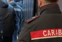 Roma, manomettevano sportelli bancomat per rubare denaro, arrestati tre rumeni