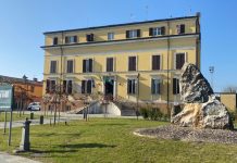 Marcaria digitalizza la sala consiliare: via libera a streaming e verbali automatici