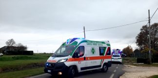 Castel d’Ario, scontro auto‑moto: 19enne ferito e portato al Poma