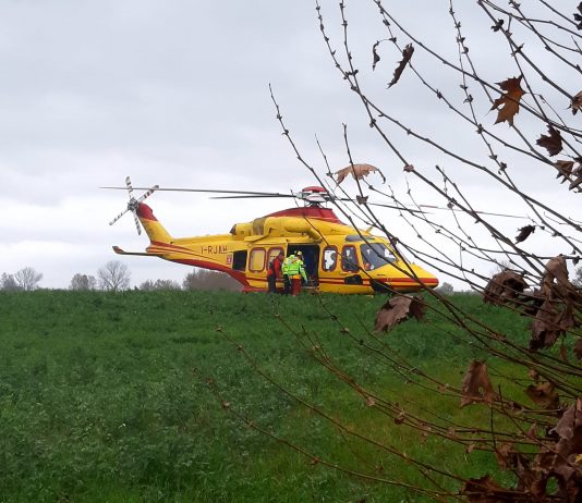 Incidente tra S.Silvestro e Buscoldo: ferite madre e figlia. La giovane elitrasportata a Brescia
