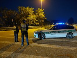 Guida senza patente e assicurazione: multa da 6 mila euro e furgone sequestrato