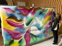 Bozzolo, giovani in prima linea contro la violenza: realizzata un’istallazione e un’opera collettiva