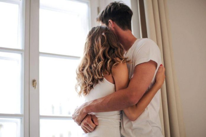 coppia-giovani-canva