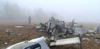 Casalromano, elicottero colpisce traliccio dell’Enel e si schianta al suolo: morto pilota 56enne -VIDEO