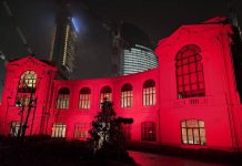Violenza su donne, Fondazione Fiera Milano illumina di rosso sede Palazzina degli Orafi