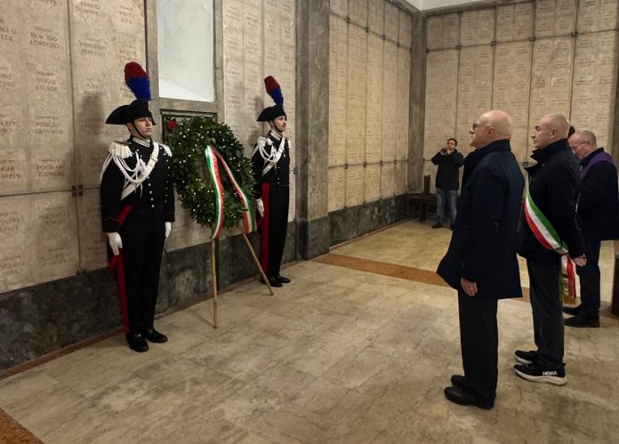 foto commemorazione caduti prefetto (2)