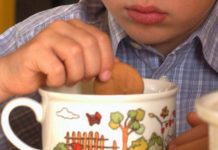 Arezzo, bimbo di 4 anni intossicato dai biscotti alla cannabis: arrestato lo zio ‘pasticciere’