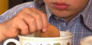 Arezzo, bimbo di 4 anni intossicato dai biscotti alla cannabis: arrestato lo zio ‘pasticciere’