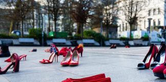 Femminicidio, la Camera approva all’unanimità il ddl: ecco il nuovo reato