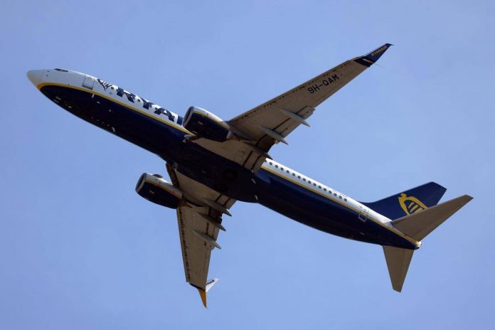 ftg_ipa65419136_ryanair_in_volo