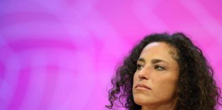 Federica Brignone, il medico-fisiatra: “Ha avuto un trauma ad alta energia, il monitoraggio è costante”