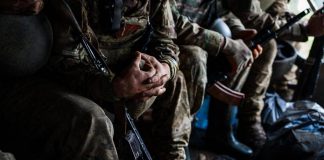 Battaglia per Pokrovsk, Zelensky: “E’ dura”. Russia prepara assedio finale