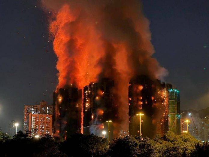 hong_kong_incendio_afp_2_-1