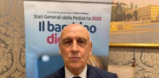 Agostiniani (Sip): “Ritardare smartphone in ragazzi protegge vista, sonno e peso”