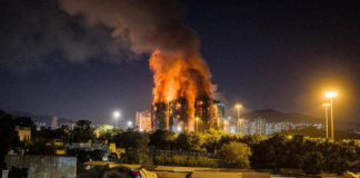 Hong Kong, maxi incendio grattacieli: almeno 36 morti e 279 dispersi